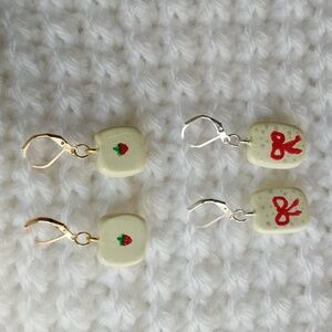 Strawberry Bow Stitch Markers Progress Keepers Crochet Knitting French Leverback